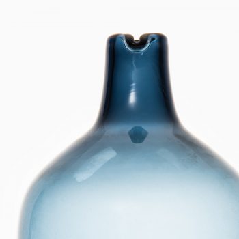 Timo Sarpaneva glass vase model Pullo by Iittala at Studio Schalling