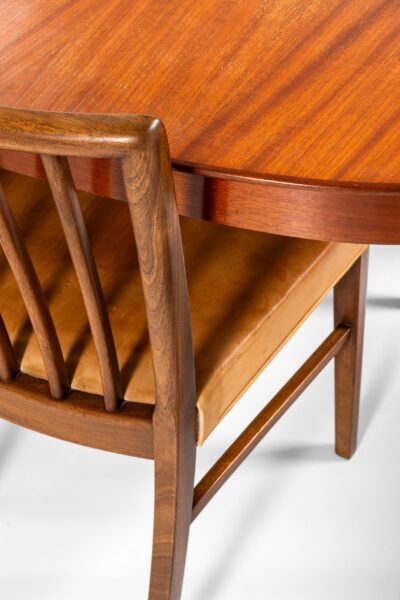 Frits Henningsen dining chairs in cuban mahogany at Studio Schalling