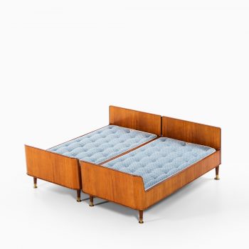 Axel Larsson beds in mahogany and brass by Bodafors at Studio Schalling