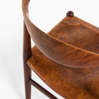 Hans Wegner cowhorn chairs model JH-505 at Studio Schalling