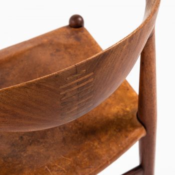 Hans Wegner cowhorn chairs model JH-505 at Studio Schalling