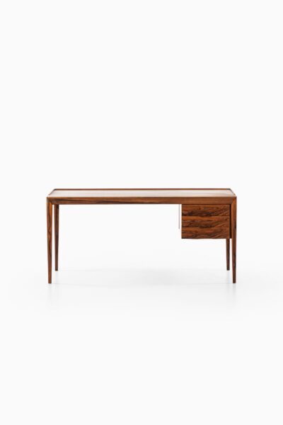 Erik Riisager Hansen desk in rosewood by Haslev møbelsnedkeri at Studio Schalling