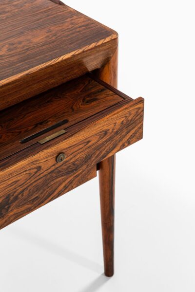 Erik Riisager Hansen desk in rosewood by Haslev møbelsnedkeri at Studio Schalling