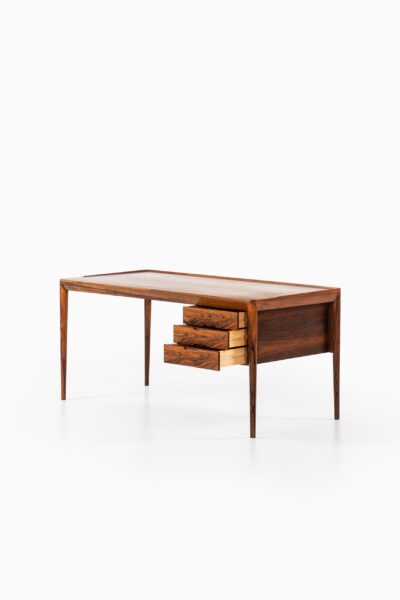 Erik Riisager Hansen desk in rosewood by Haslev møbelsnedkeri at Studio Schalling