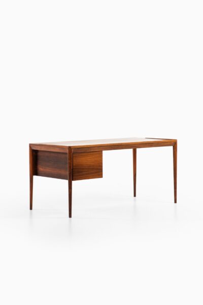 Erik Riisager Hansen desk in rosewood by Haslev møbelsnedkeri at Studio Schalling