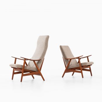 Illum Wikkelsø easy chairs model 10 by Søren Willadsen at Studio Schalling