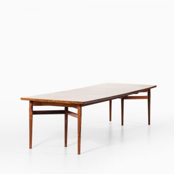 Arne Vodder dining table model 201 in rosewood at Studio Schalling