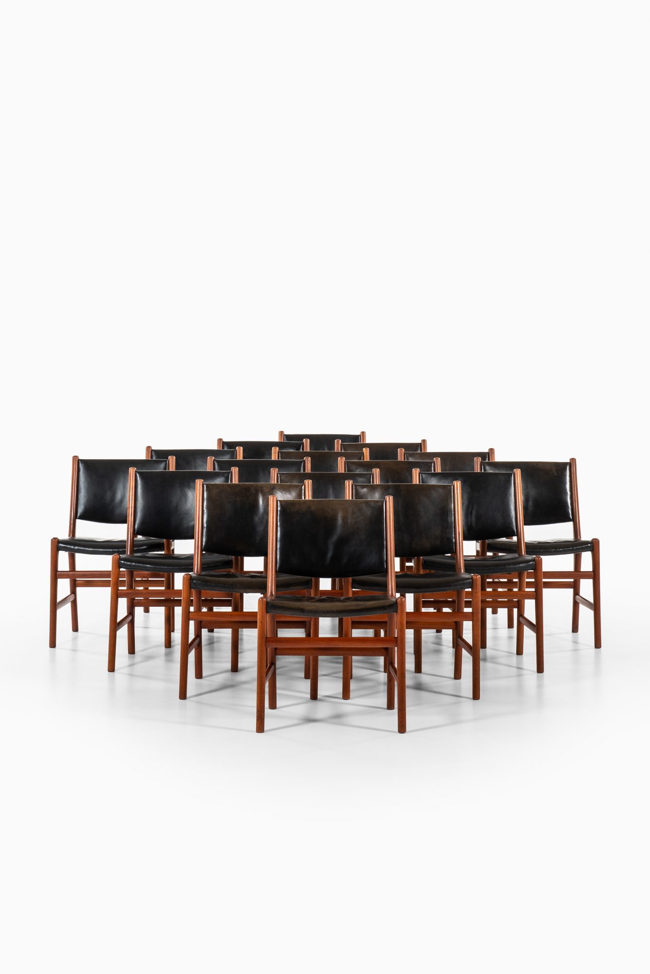 Hans Wegner dining chairs model JH507 at Studio Schalling