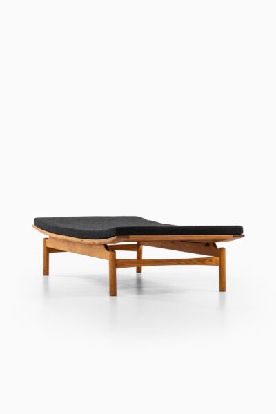 Daybed attributed to Kurt Østervig at Studio Schalling