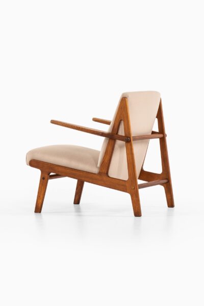 Børge Mogensen easy chair in oak at Studio Schalling