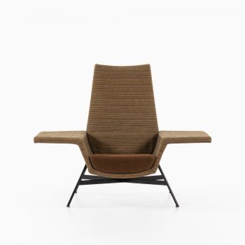 Otto Kolb wide easy chair by Knoll at Studio Schalling