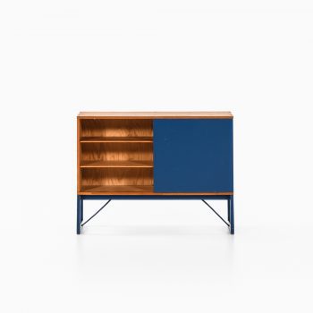 Sideboard in pine, brass and lacquered at Studio Schalling