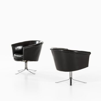 Lennart Bender easy chairs in steel and leather at Studio Schalling