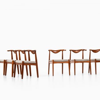 Cowhorn dining chairs in teak at Studio Schalling