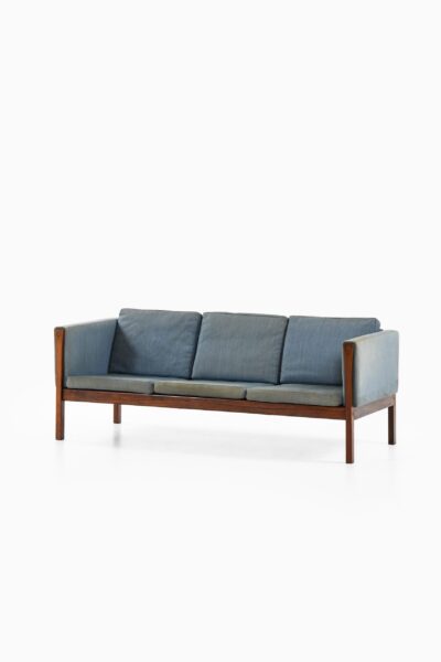 Hans Wegner CH163 sofa by Carl Hansen & Son at Studio Schalling