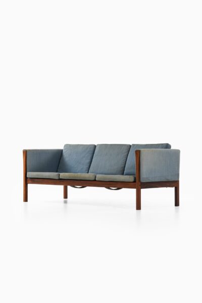Hans Wegner CH163 sofa by Carl Hansen & Son at Studio Schalling