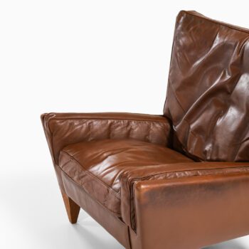 Illum Wikkelsø easy chair model V11 at Studio Schalling