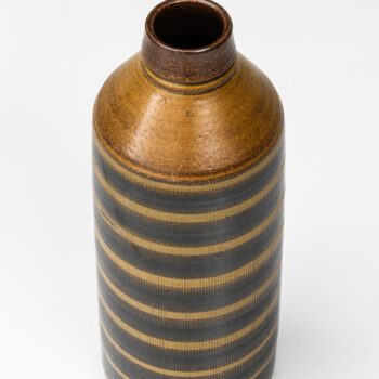 Birger Larsson ceramic vase by Wallåkra at Studio Schalling
