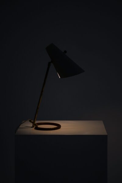 Hans Bergström table lamp model 711 at Studio Schalling