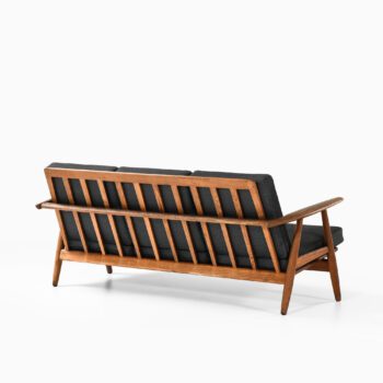 Hans Wegner cigar sofa model GE-240 at Studio Schalling
