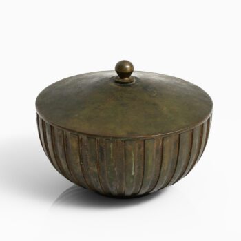 Decorative bronze bowl produced by Tinos at Studio Schalling