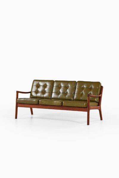 Ole Wanscher sofa model Senator at Studio Schalling