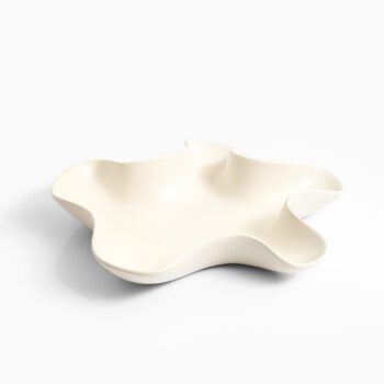 Organic ceramic tray by unknown designer at Studio Schalling