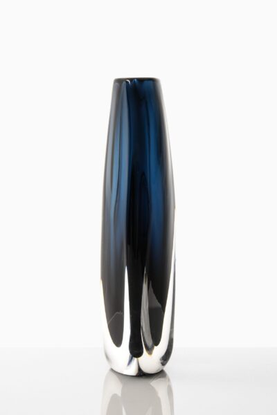 Nils Landberg large glass vase by Orrefors at Studio Schalling