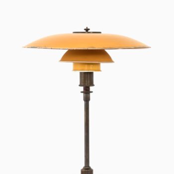 Poul Henningsen table lamp model PH 3½/2 at Studio Schalling