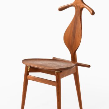 Hans Wegner valet chair in teak and pine at Studio Schalling