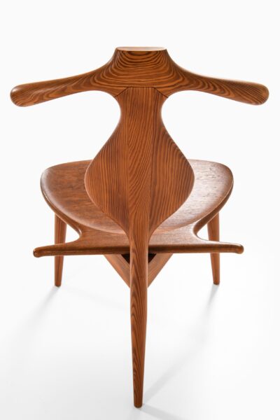 Hans Wegner valet chair in teak and pine at Studio Schalling