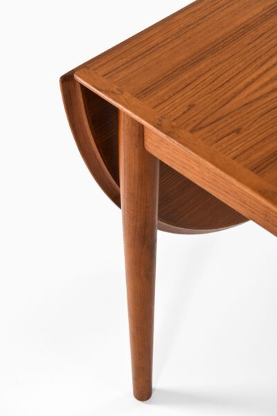 Arne Vodder dining table model 227 at Studio Schalling