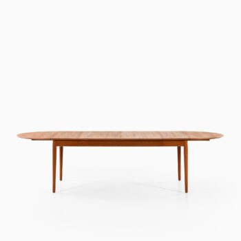 Arne Vodder dining table model 227 at Studio Schalling