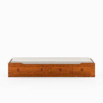 Bed in pine by unknown designer at Studio Schalling