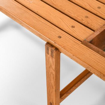 Bench / side table with flower box at Studio Schalling