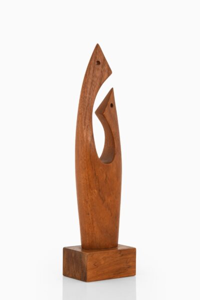 Johnny Mattsson sculpture in teak at Studio Schalling