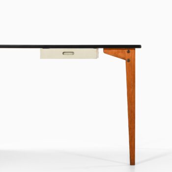 Freestanding desk in pine and black lacquer at Studio Schalling