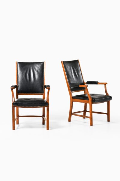 Erik Chambert armchairs in mahogany at Studio Schalling