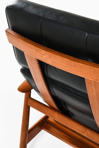 Arne Vodder easy chair model FD 164 at Studio Schalling