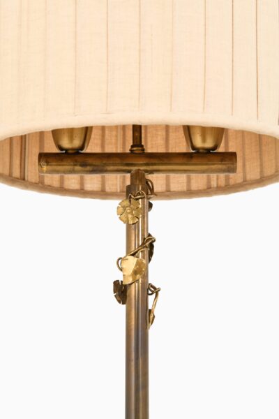 Table lamp in brass by unknown designer at Studio Schalling