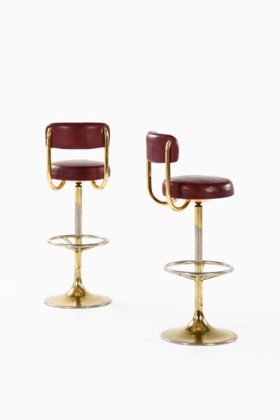 Börje Johanson bar stools in leather at Studio Schalling