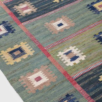 Märta Måås-Fjetterström carpet 'Grön äng' at Studio Schalling