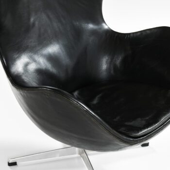 Arne Jacobsen egg chair in black leather at Studio Schalling