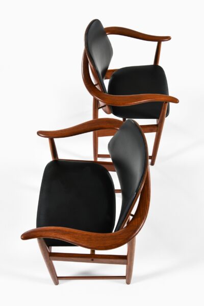 Arne Hovmand-Olsen armchairs in teak at Studio Schalling