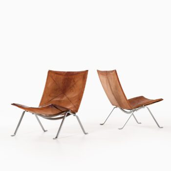Poul Kjærholm PK-22 easy chairs at Studio Schalling