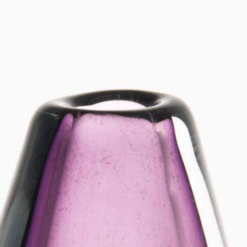 Glass vase by unknown designer at Studio Schalling
