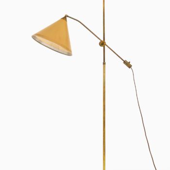 Adjustable floor lamp in brass at Studio Schalling