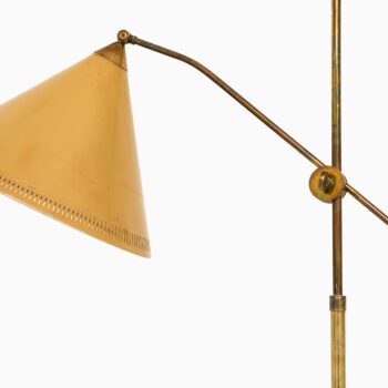 Adjustable floor lamp in brass at Studio Schalling