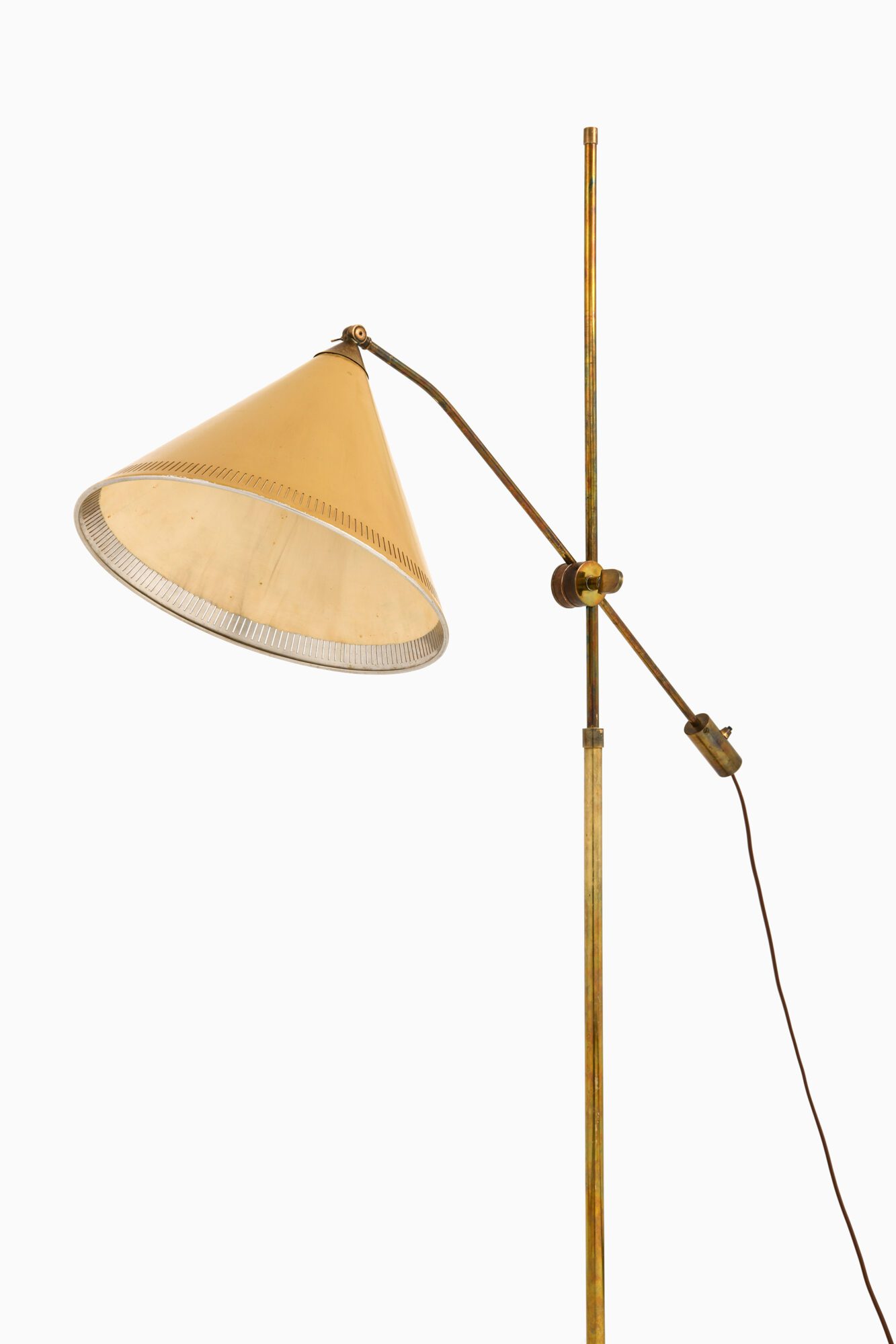 Adjustable floor lamp in brass at Studio Schalling