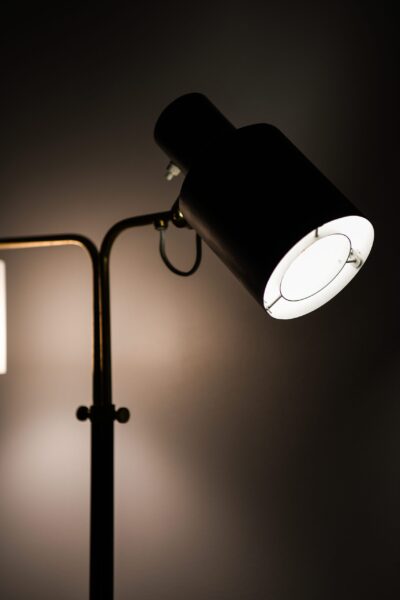 Floor lamp model EN34 by Itsu at Studio Schalling